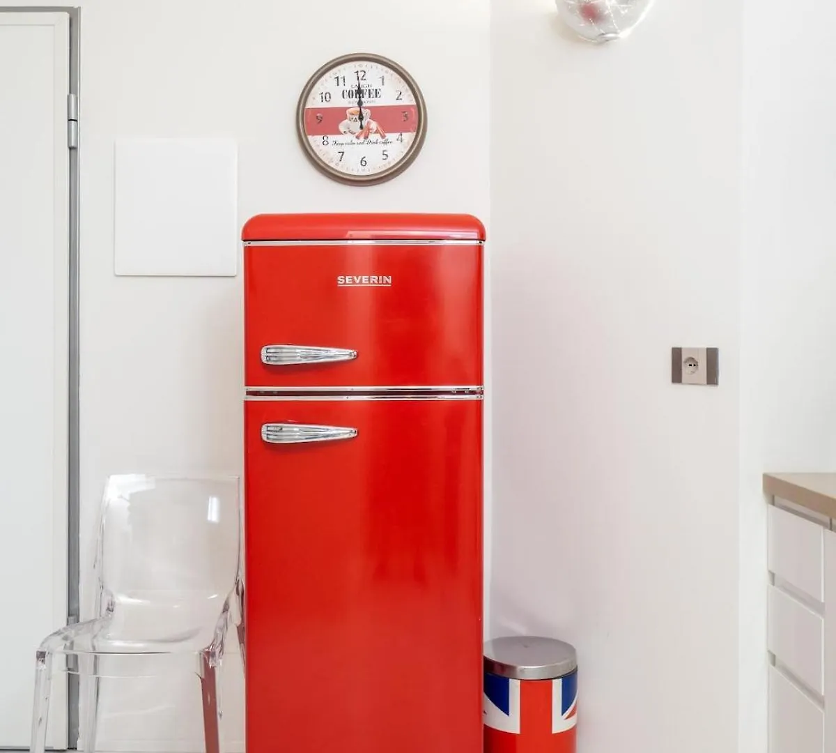 Cozy Apartment In The Green, Close To Blue And Red Metro Milan Italy