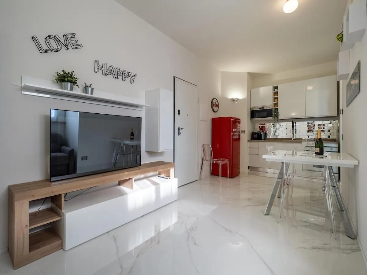 Cozy Apartment In The Green, Close To Blue And Red Metro Milán